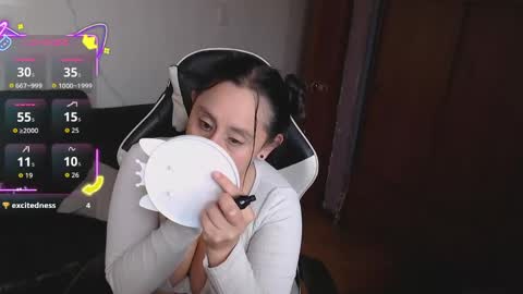 Snapshot of adams_mel chatting on 05/14/26, 03:08 adams_mel online show from 05/14/26, 03:08