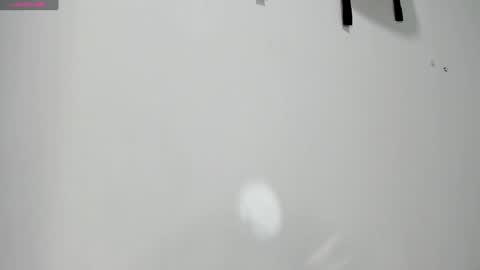 Snapshot of adams_niki chatting on 01/21/25, 06:33 ADAMS Y NIKI online show from 01/21/25, 06:33