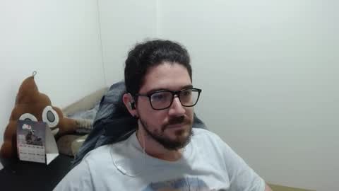 Snapshot of adamussutekh chatting on 12/19/25, 12:12 Adam online show from 12/19/25, 12:12