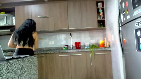 eva online show from 02/15/25, 09:15