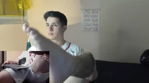 Snapshot of adan_rivas chatting on 06/12/26, 12:42 adan online show from 06/12/26, 12:42