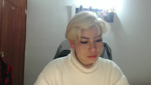 Snapshot of adan_romanoff chatting on 10/16/25, 07:42 adan_romanoff online show from 10/16/25, 07:42