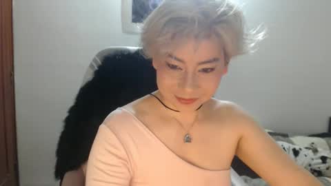 Snapshot of adan_romanoff chatting on 10/25/25, 05:48 adan_romanoff online show from 10/25/25, 05:48