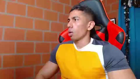 Snapshot of adan_sin1 chatting on 12/26/24, 11:35 Adan Sin online show from 12/26/24, 11:35