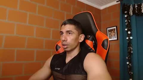 Snapshot of adan_sin1 chatting on 01/15/25, 07:23 Adan Sin online show from 01/15/25, 07:23
