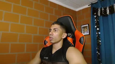 Snapshot of adan_sin1 chatting on 01/29/25, 07:00 Adan Sin online show from 01/29/25, 07:00