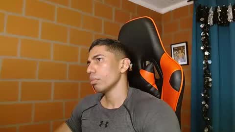 Snapshot of adan_sin1 chatting on 02/01/25, 08:16 Adan Sin online show from 02/01/25, 08:16
