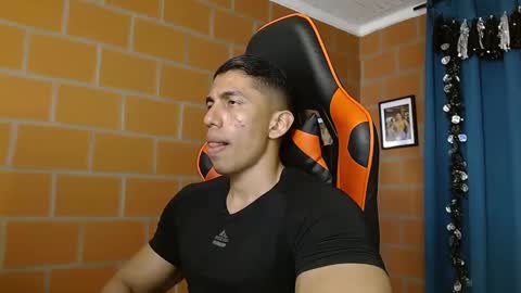 Snapshot of adan_sin1 chatting on 02/17/25, 07:10 Adan Sin online show from 02/17/25, 07:10