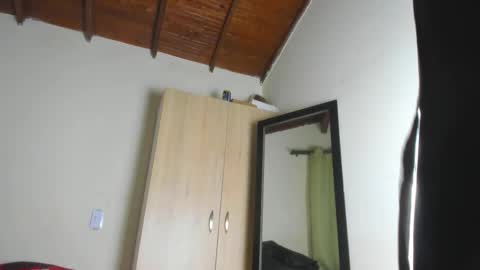 Snapshot of adanxbaby chatting on 11/07/25, 11:05 online show from 11/07/25, 11:05