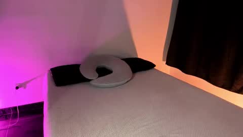 Snapshot of adara_evanss chatting on 12/02/25, 11:45 Adara online show from 12/02/25, 11:45