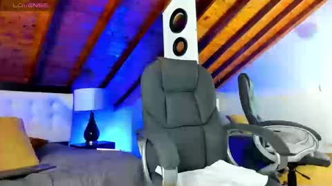 Snapshot of adara_ferrara chatting on 03/19/26, 04:38 Adara Ferrara online show from 03/19/26, 04:38