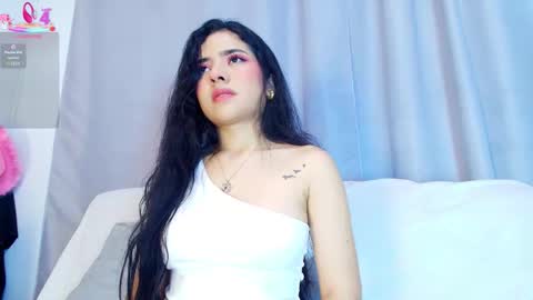  Adara Johnson  online show from 11/10/25, 11:42