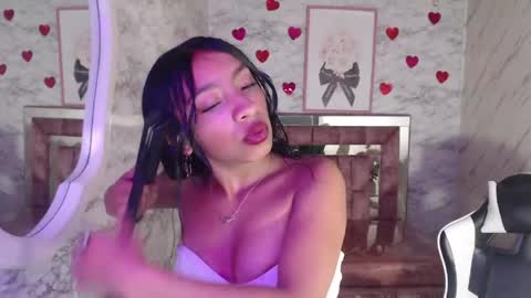Snapshot of adarasuri_v chatting on 05/22/26, 03:13 Hi Stream 1000pm to 600am online show from 05/22/26, 03:13