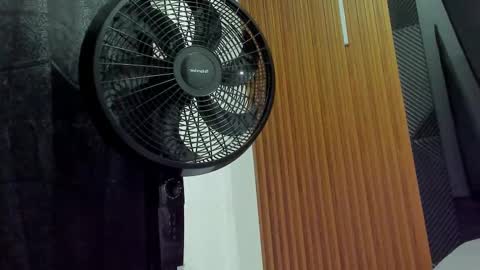 Snapshot of adbel_sady chatting on 10/18/25, 11:11 adbel sady online show from 10/18/25, 11:11