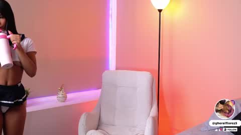 Snapshot of addele_rosse chatting on 04/29/26, 08:26 online show from 04/29/26, 08:26