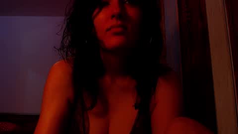 Snapshot of addicted2uts chatting on 09/25/25, 09:24 amy        online show from 09/25/25, 09:24