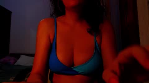 Snapshot of addicted2uts chatting on 10/08/25, 11:24 amy        online show from 10/08/25, 11:24