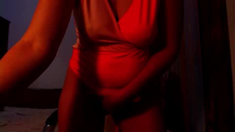 Snapshot of addicted2uts chatting on 10/17/25, 11:18 amy        online show from 10/17/25, 11:18