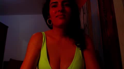 Snapshot of addicted2uts chatting on 10/20/25, 11:38 amy        online show from 10/20/25, 11:38