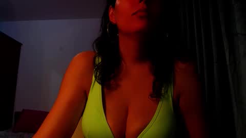Snapshot of addicted2uts chatting on 04/16/26, 10:38 amy online show from 04/16/26, 10:38