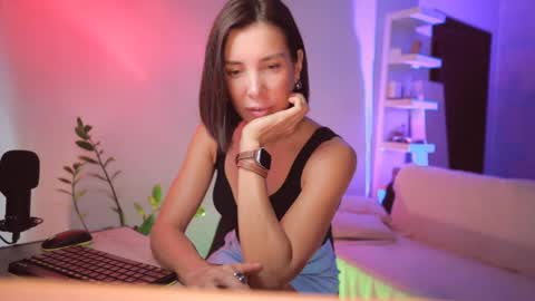 Snapshot of addictsqueen chatting on 12/14/24, 05:07 ADDICTION online show from 12/14/24, 05:07