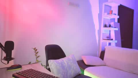 Snapshot of addictsqueen chatting on 02/10/25, 03:57 ADDICTION online show from 02/10/25, 03:57