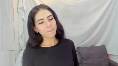 Snapshot of addiflower chatting on 12/14/25, 04:23 addi online show from 12/14/25, 04:23