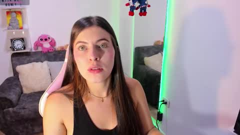 Adela Parker  online show from 10/03/25, 12:18