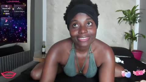 Snapshot of adele_89 chatting on 02/19/25, 08:41 Adele online show from 02/19/25, 08:41