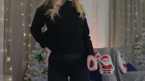 Adele online show from 12/14/24, 09:35