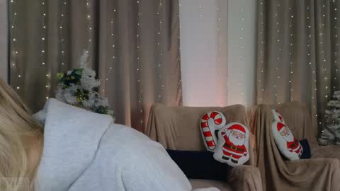 Adele online show from 12/19/24, 06:12