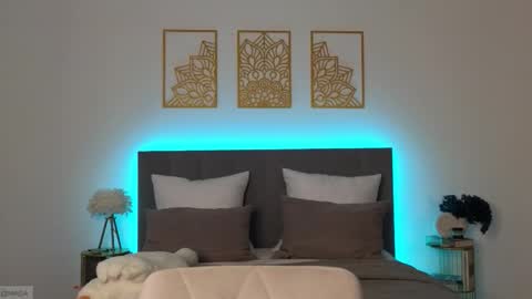 Adele online show from 12/13/25, 10:04