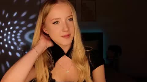 Adele online show from 06/11/26, 08:51