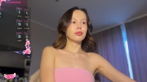 Snapshot of adele_bel chatting on 06/08/26, 12:36 adele_bel online show from 06/08/26, 12:36