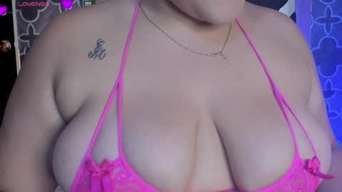 Snapshot of adele_cruzz chatting on 02/21/26, 10:00 adele cruzz online show from 02/21/26, 10:00