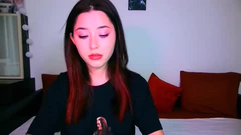 Snapshot of adele_kiara chatting on 11/15/25, 09:32 adele_kiara online show from 11/15/25, 09:32