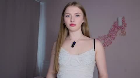 Adeline online show from 06/26/26, 04:55