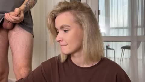 Adele Nick online show from 11/18/25, 12:09