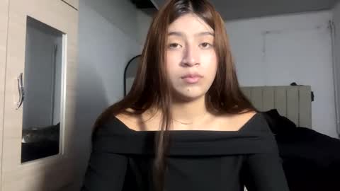 Snapshot of adelein_foxxx chatting on 10/14/25, 01:50 adellein foxx online show from 10/14/25, 01:50