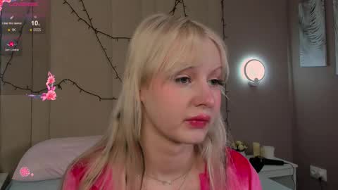 Snapshot of adelesilvy chatting on 03/09/26, 01:31 adelesilvy online show from 03/09/26, 01:31