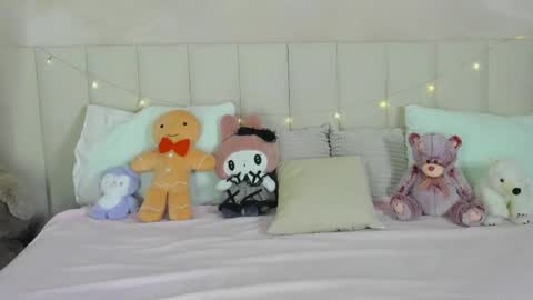 Snapshot of adelesilvy chatting on 06/05/26, 01:56 adelesilvy online show from 06/05/26, 01:56