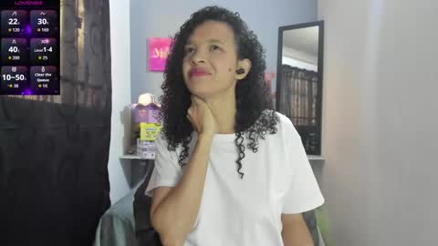 Snapshot of adeleth_blue chatting on 11/29/25, 01:03 Adeleth online show from 11/29/25, 01:03