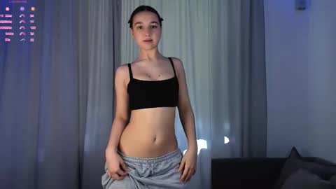 Snapshot of adelexx_zll chatting on 02/20/26, 06:19 adelexx_zll online show from 02/20/26, 06:19
