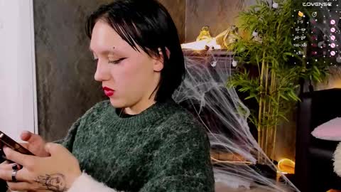 Snapshot of adelicelenoir chatting on 10/19/25, 07:03 miss Ada online show from 10/19/25, 07:03