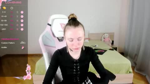 Adelina online show from 09/16/25, 09:43