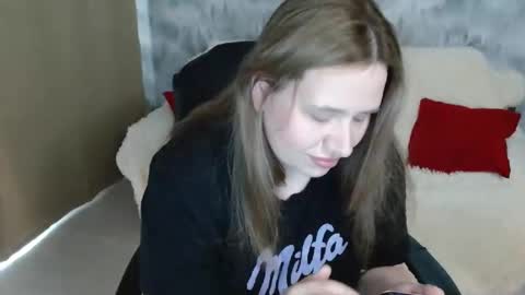 adelinalawson online show from 06/11/26, 07:28