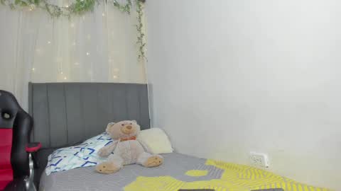 Adeline online show from 03/12/25, 11:33