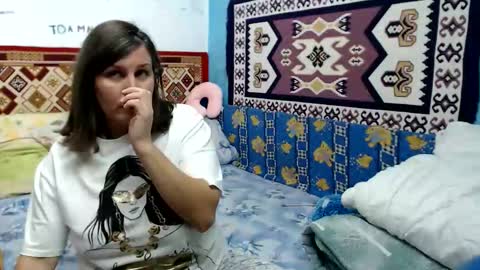 Larisa online show from 10/04/25, 11:30