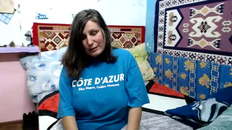 Larisa online show from 10/09/25, 10:46