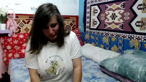 Larisa online show from 10/25/25, 10:56